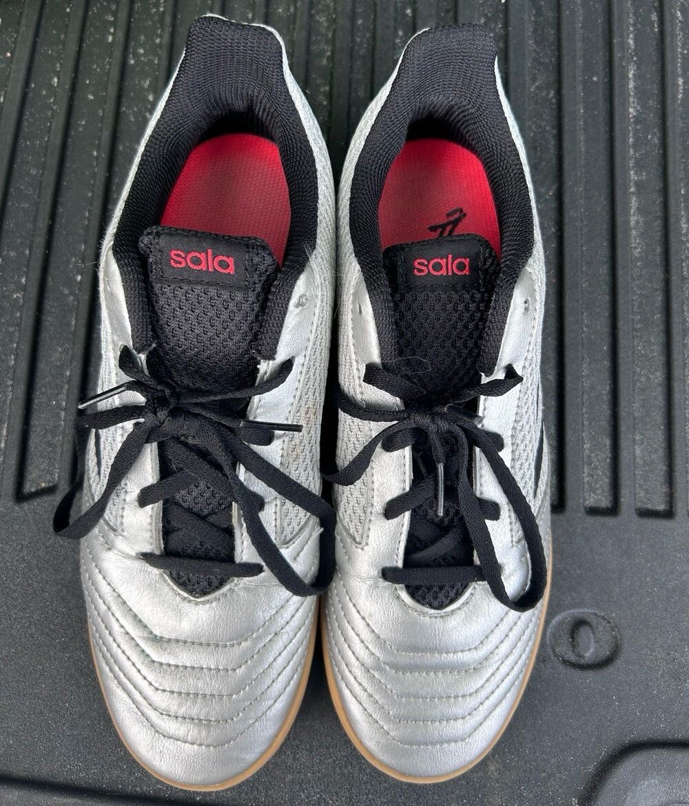 Indoor Adidas Sala Predator US size 6